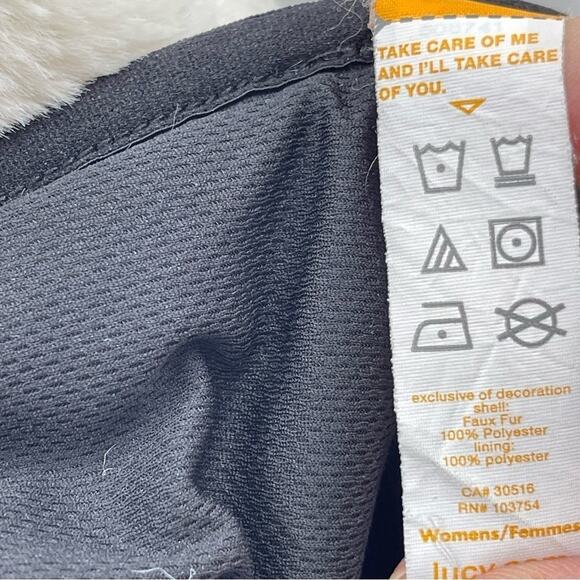 Lucy Woman's White Faux Fur Vest Size Medium Preppy Mob Wife Old Money - Picture 3 of 8